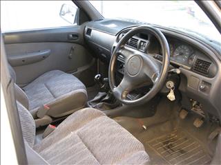 Ford Courier 2000