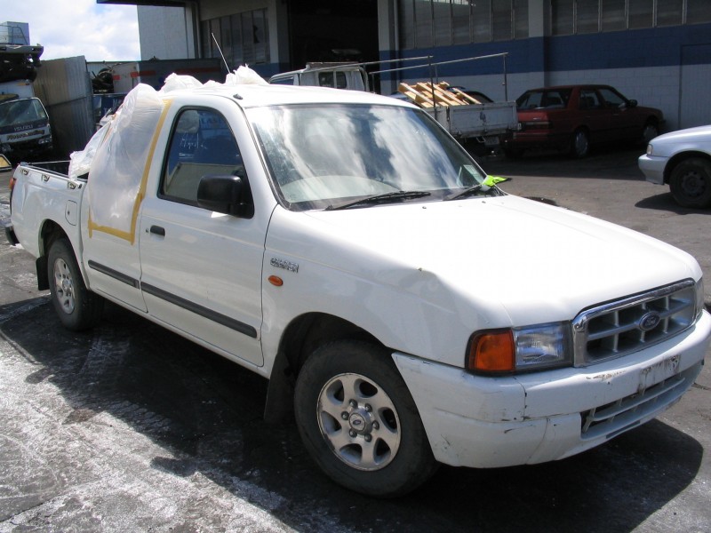 Ford Courier 2001