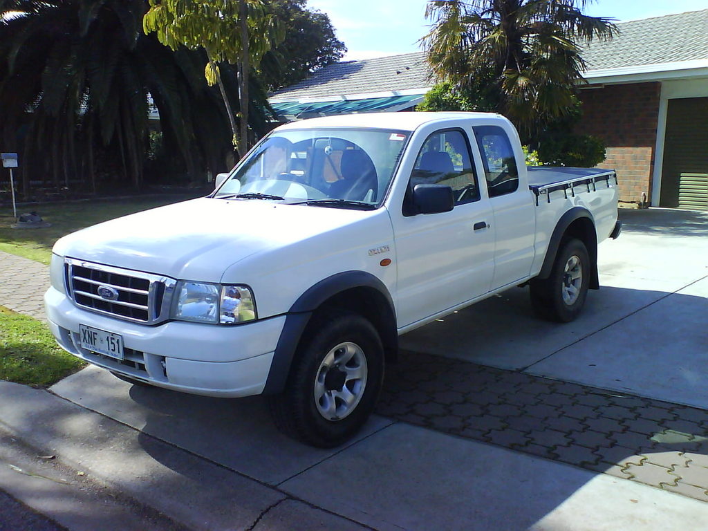 Ford Courier 2003