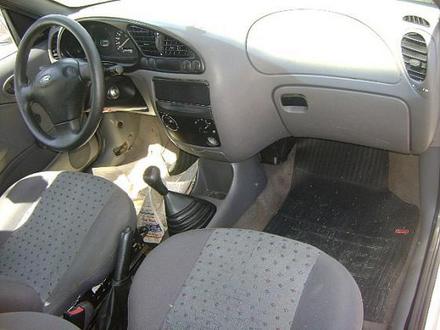 Ford Courier 2004