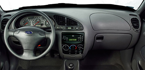 Ford Courier 2012