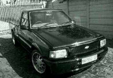 Ford Courier V8