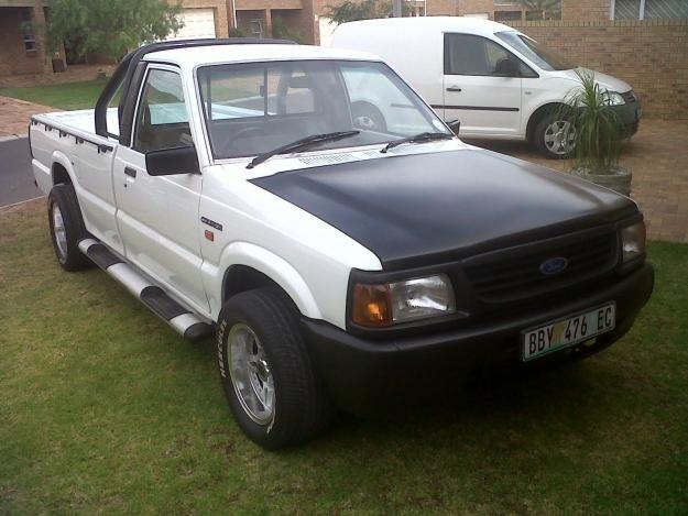 Ford Courier V8