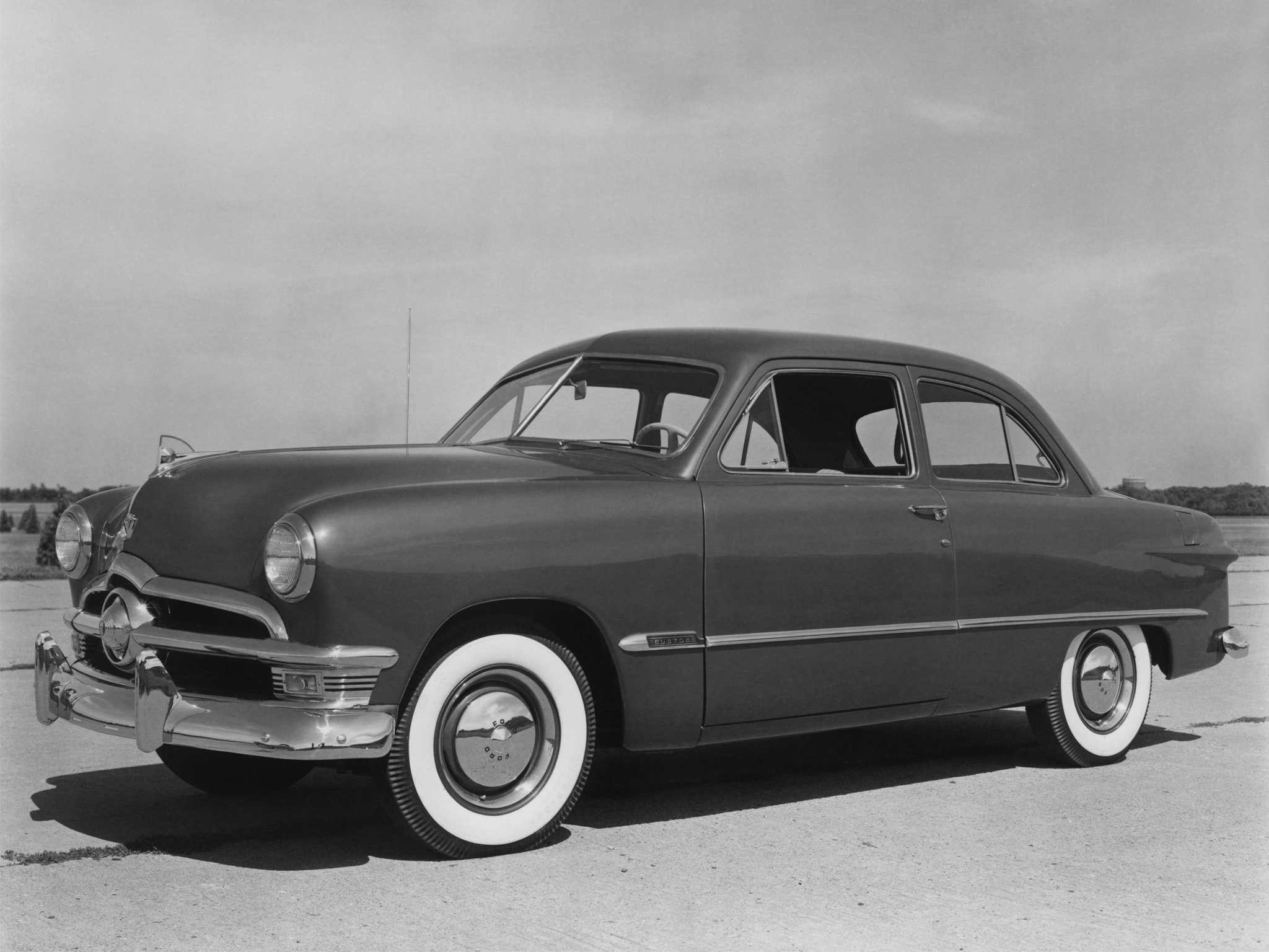 Ford Custom Deluxe