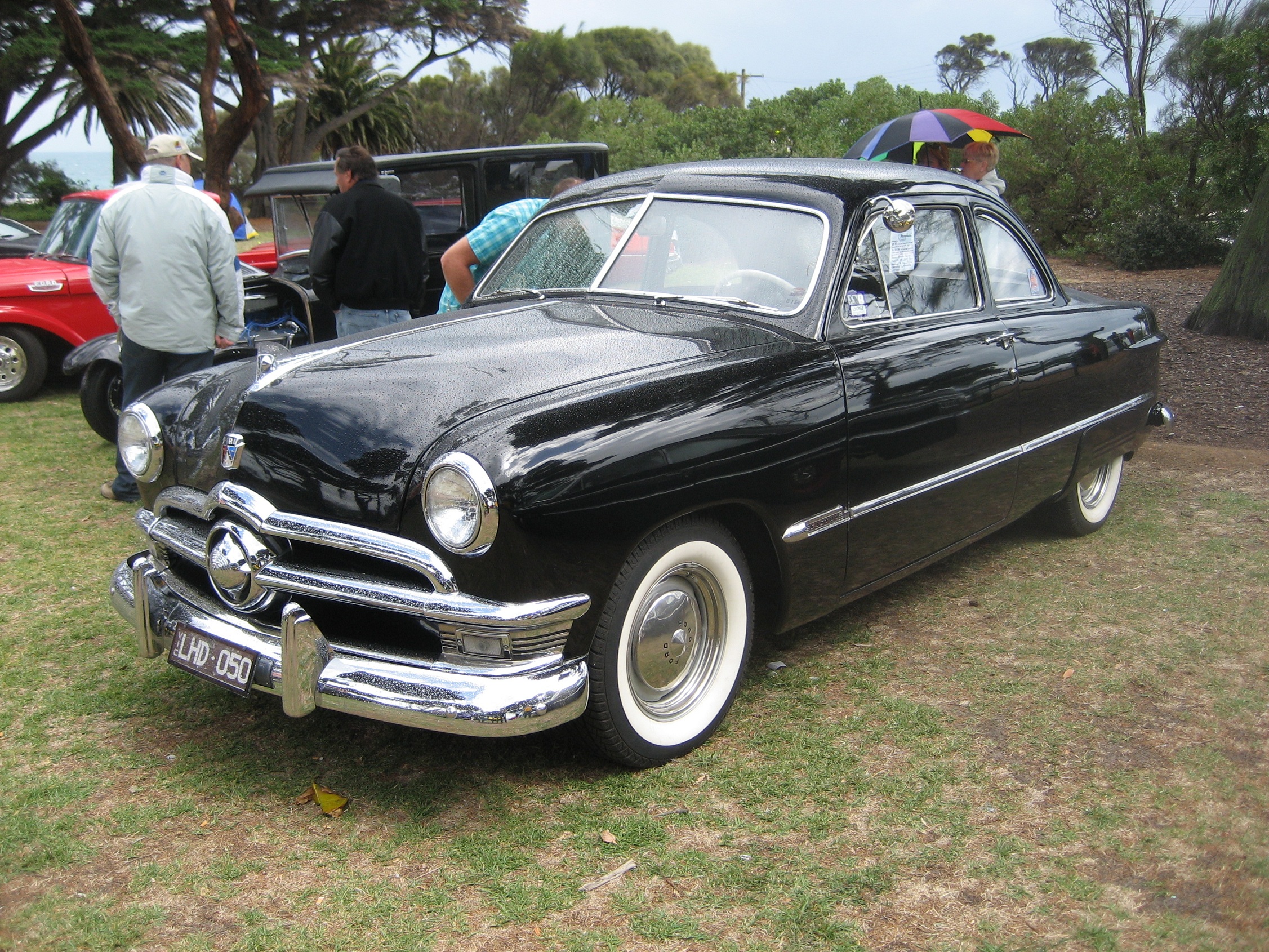 Ford Custom Deluxe