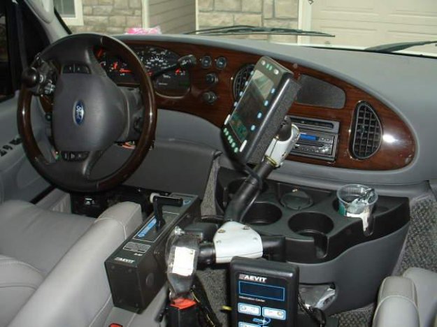 Ford E-150 12 Passenger Van