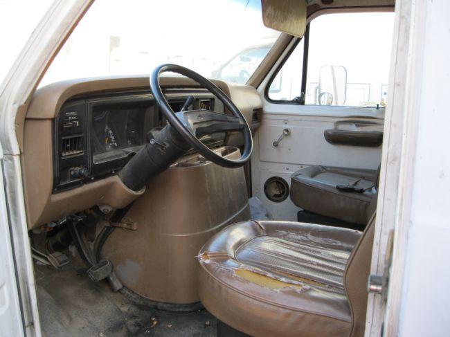 Ford E-150 Econoline