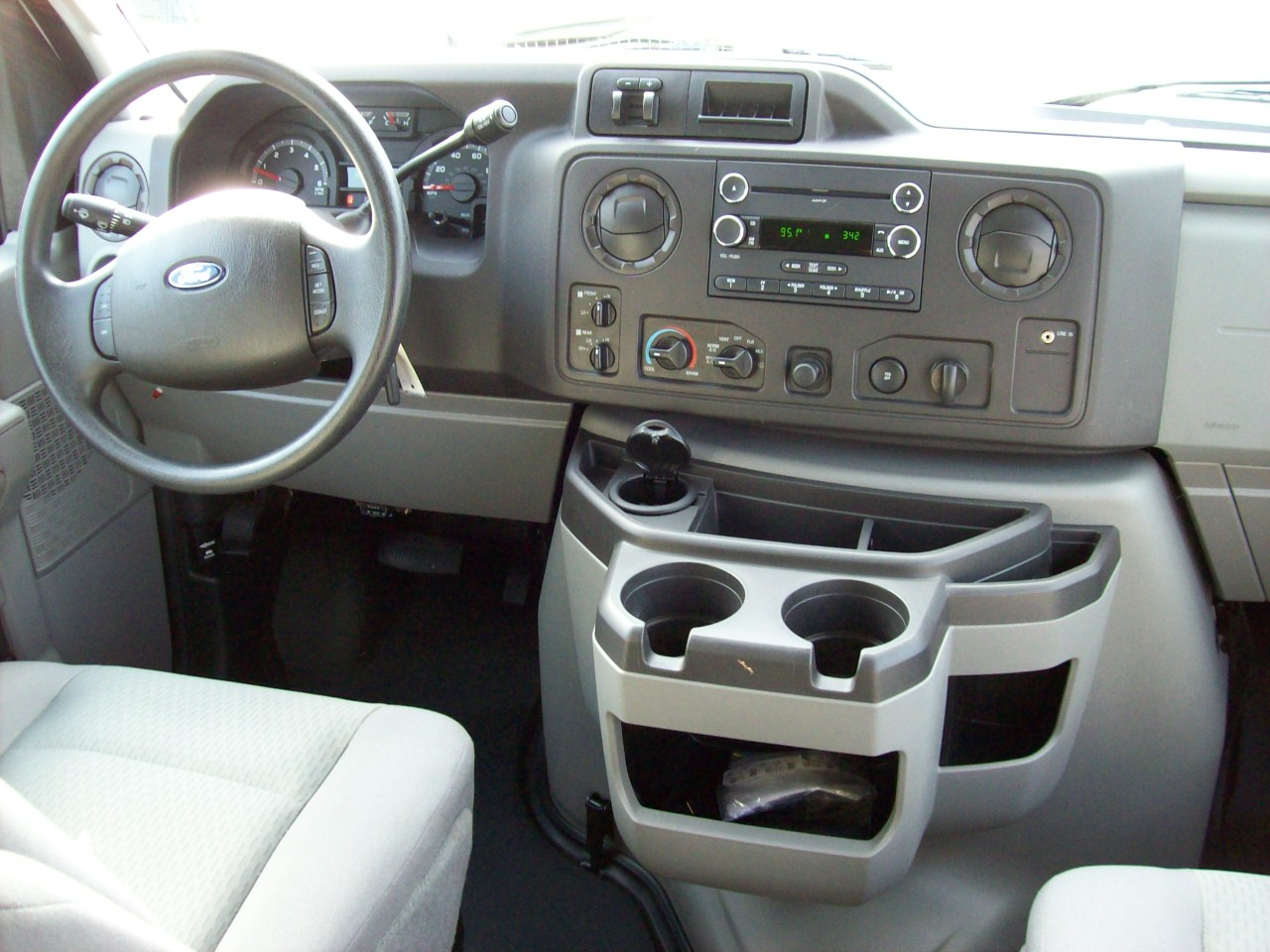 Ford E350 4x4 Van