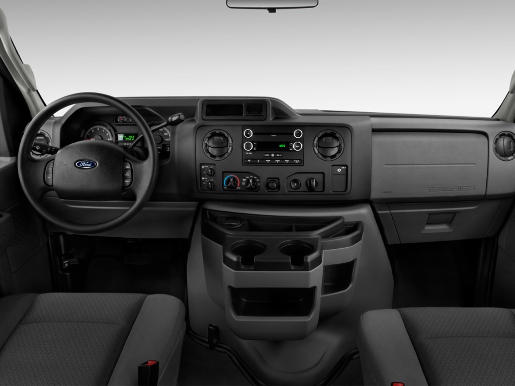 Ford E350 Minibus