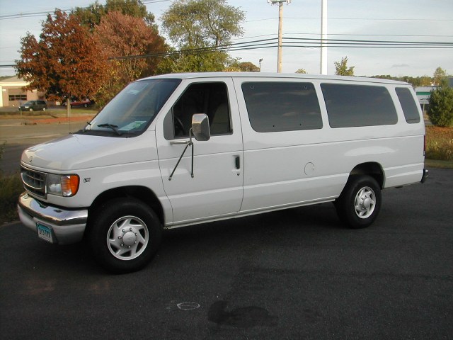 Ford E350 V10