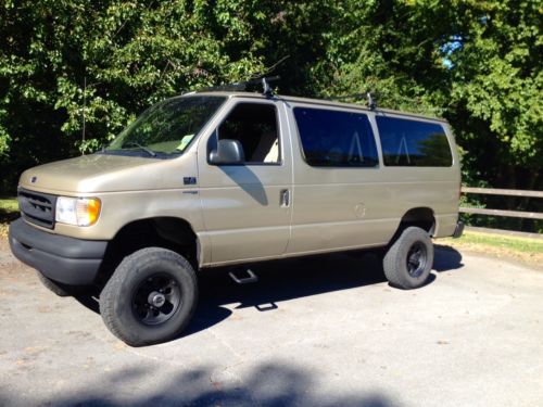 Ford E350 V10