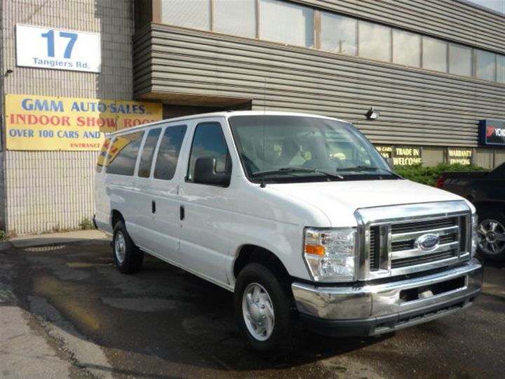 Ford E350 Xlt 15 Passenger Van