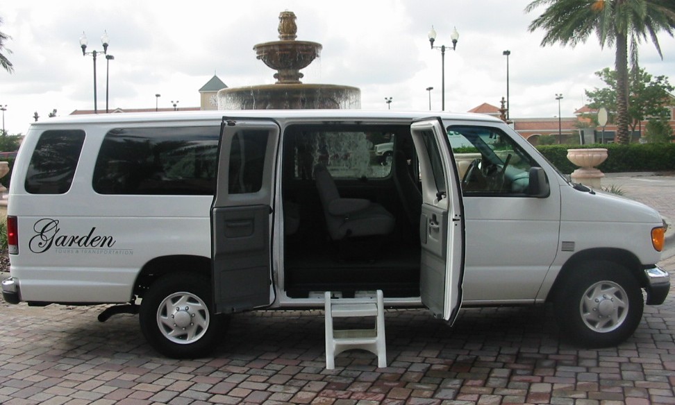 Ford Econoline 12 Seater