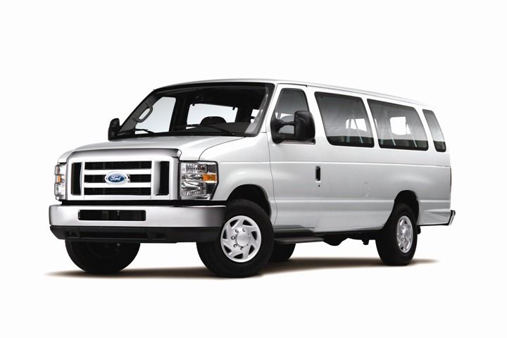 Ford Econoline 15 Passenger Van