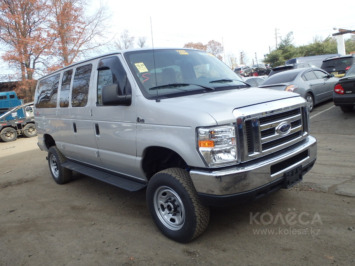 Ford Econoline 2012