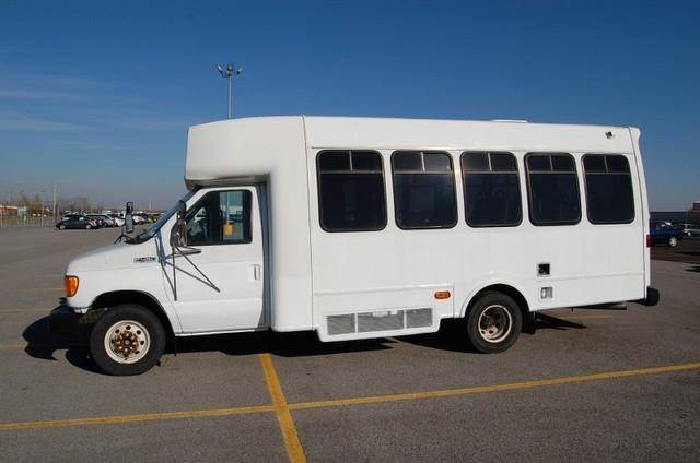 Ford Econoline Bus