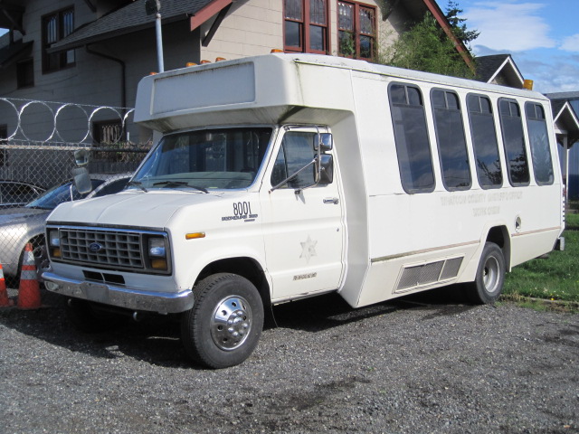 Ford Econoline Bus