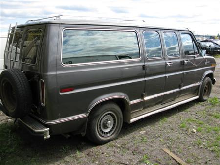 Ford Econoline Club Wagon