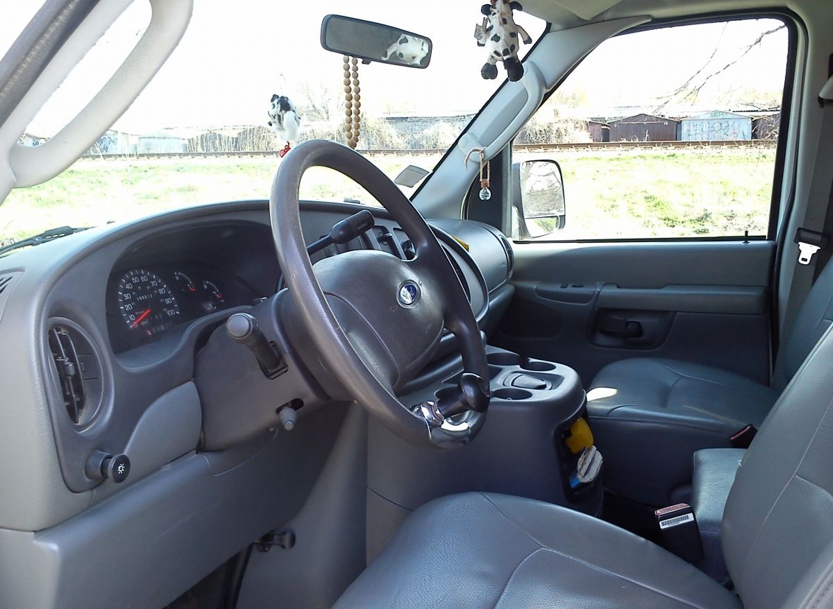 Ford Econoline E350