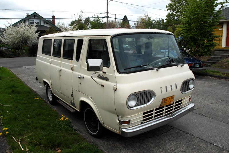 Ford Econoline Supervan