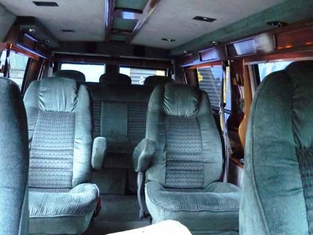Ford Econoline V8