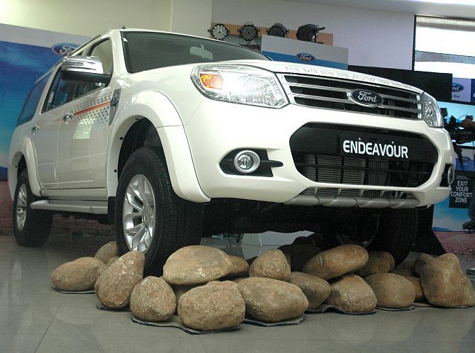 Ford Endeavour 2014