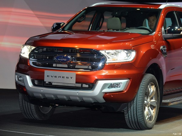 Ford Endeavour 2015