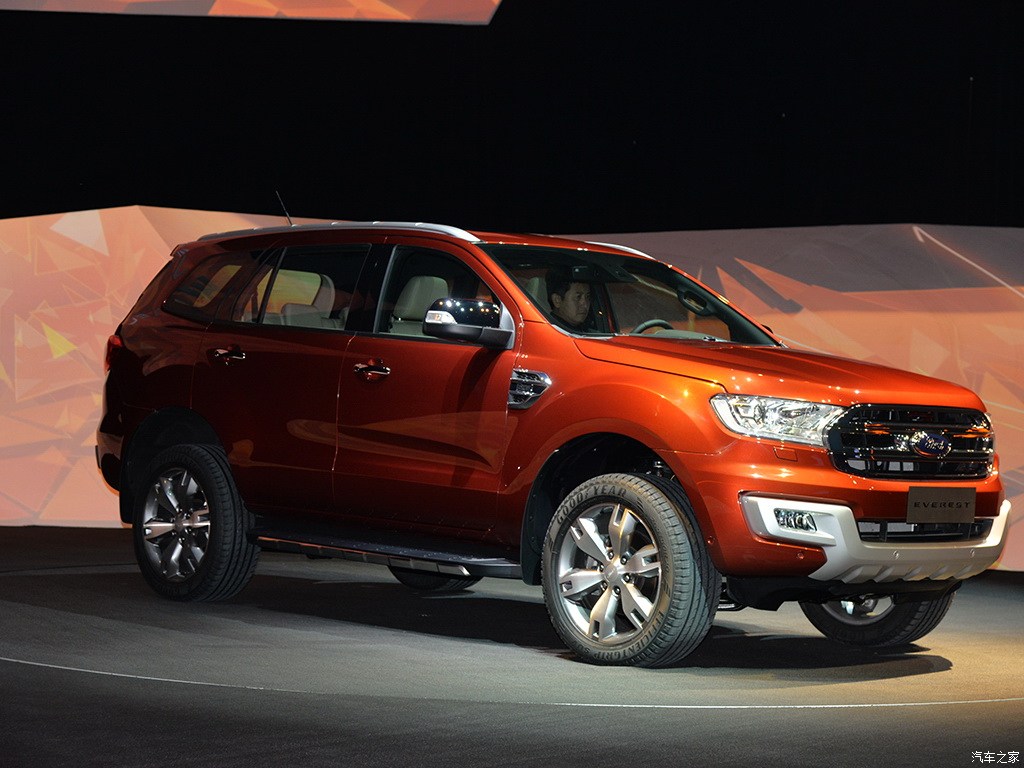 Ford Endeavour 2015