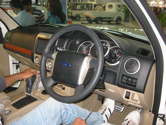 Ford Endeavour Black