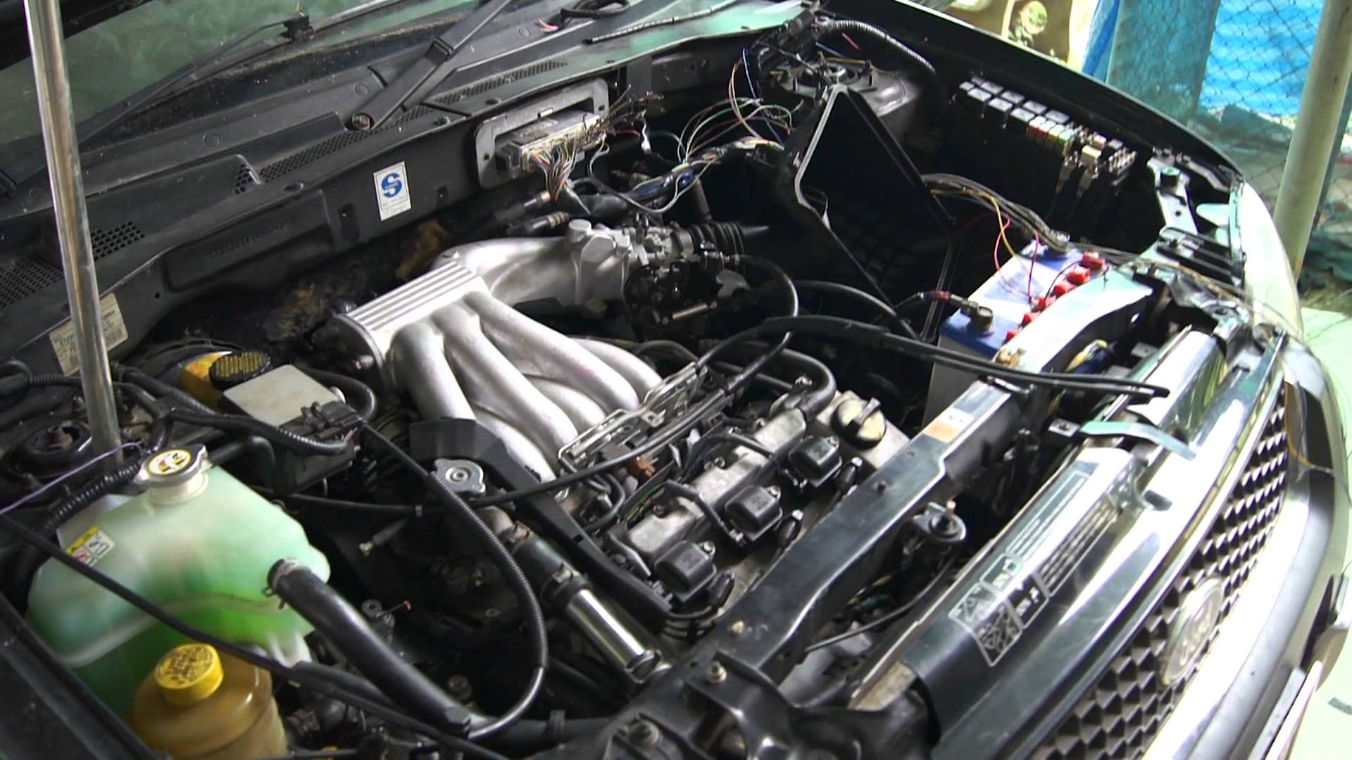 Ford Escape V8