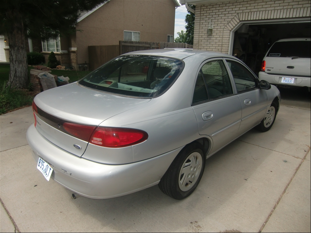 Ford Escort 2001