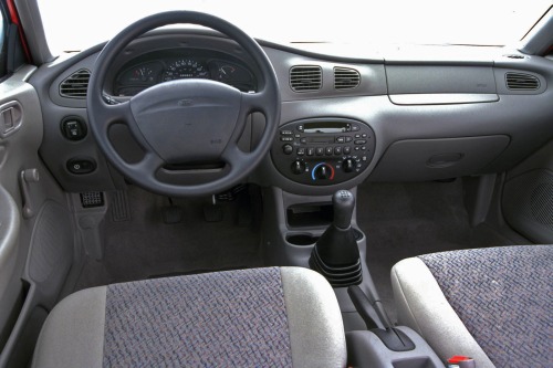 Ford Escort 2002