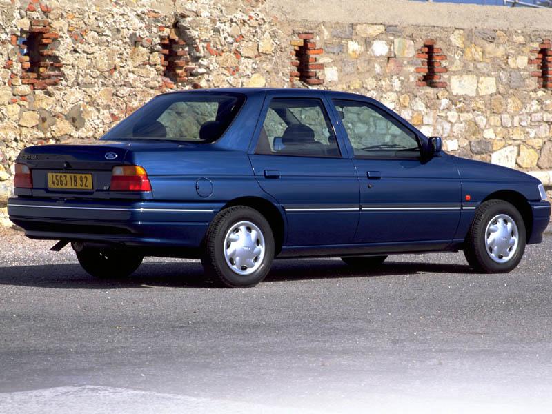 Ford Escort 4