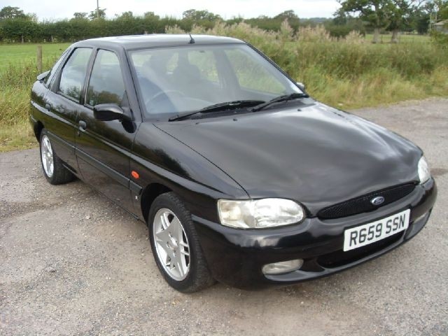 Ford Escort Black