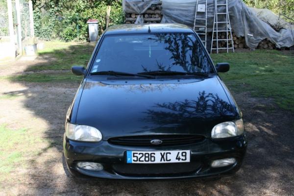 Ford Escort Blue