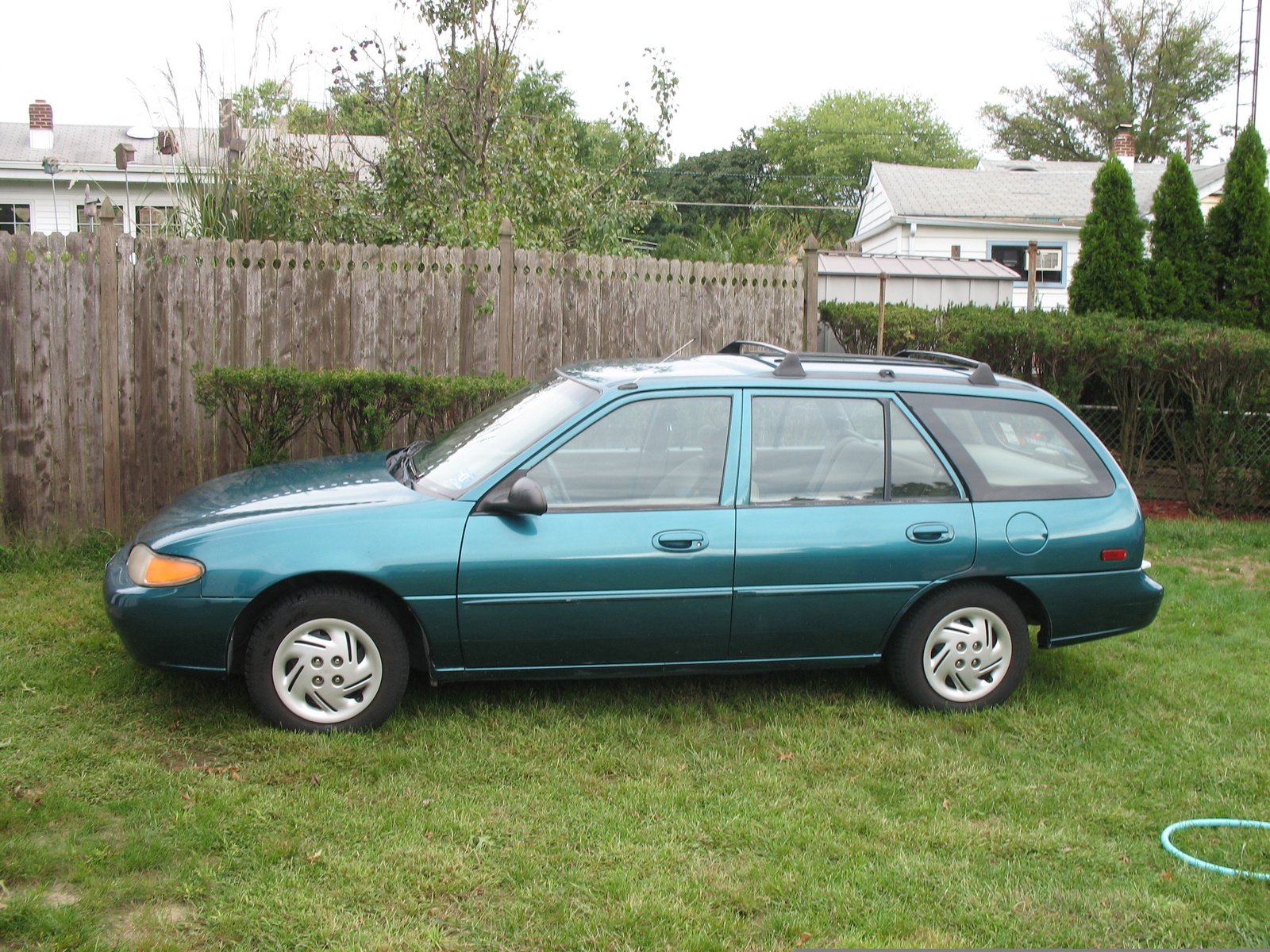 Ford Escort Saloon