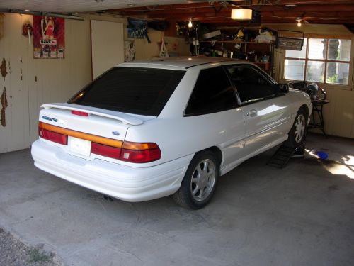 Ford Escort Sedan