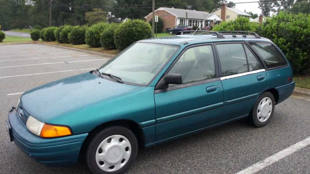 Ford Escort Sedan