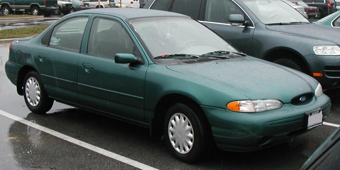 Ford Escort Sedan