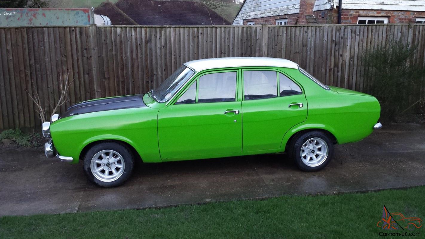 Ford Escort V8