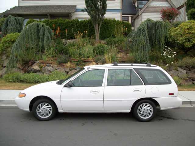 Ford Escort Wagon 1998