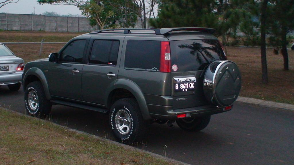 Ford Everest Modified