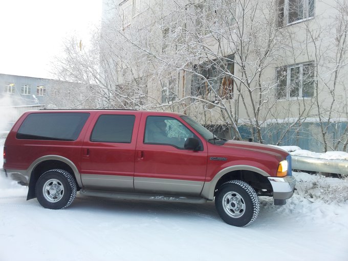 Ford Excursion 2001