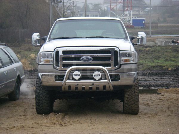 Ford Excursion 2004