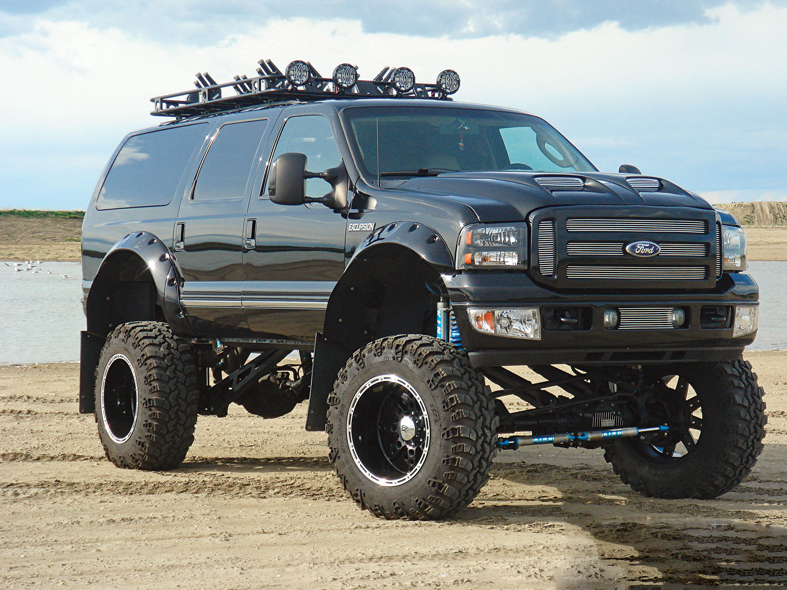 Ford Excursion Lifted