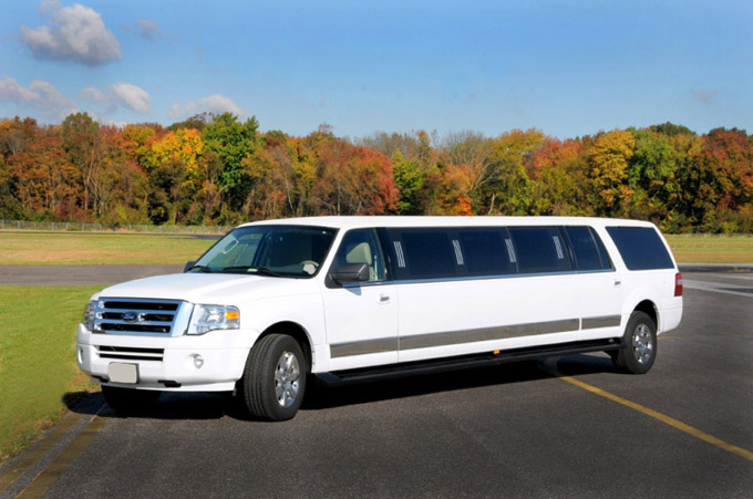 Ford Expedition Limousine