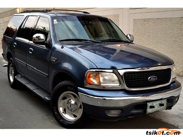 Ford Expedition V8