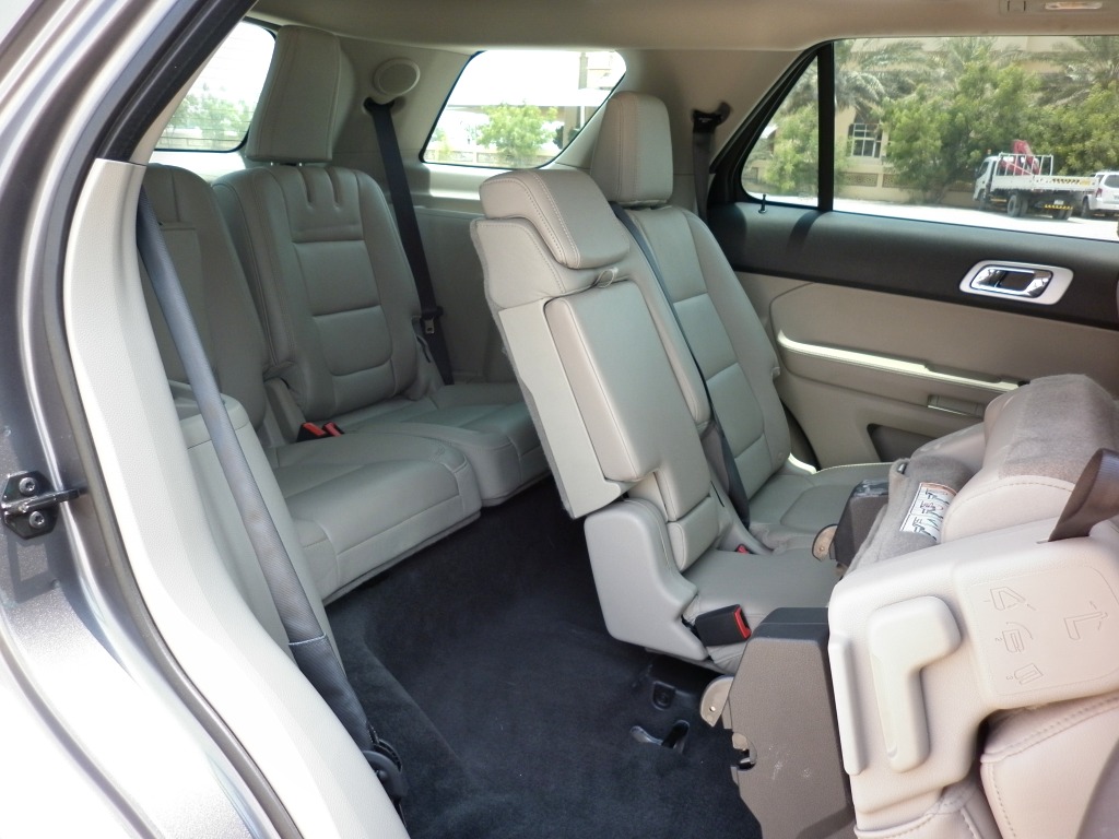Ford Explorer 8 Seater
