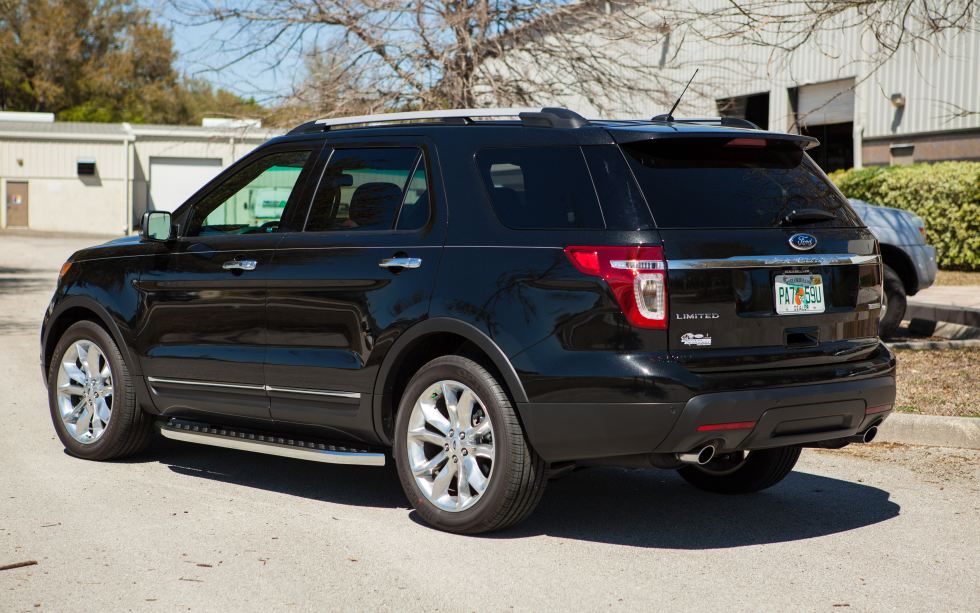 Ford Explorer Black