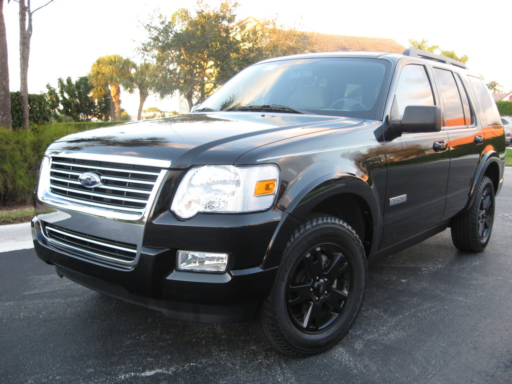 Ford Explorer Black